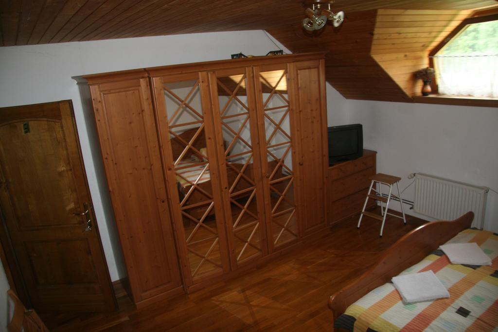 Guest House Kveder Škofja Loka Zimmer foto